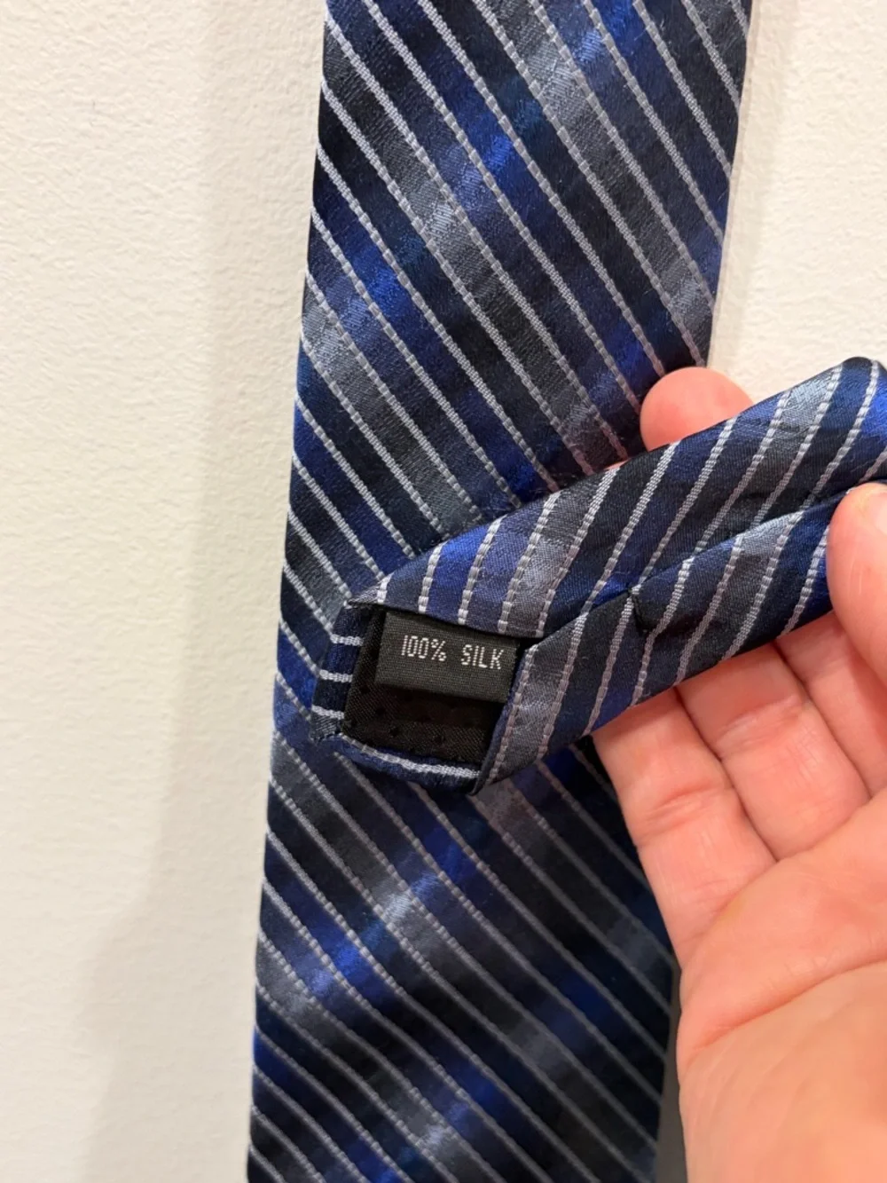 Men's Blue and Gray Striped Diagonal Tie -‎ Classic Business Look